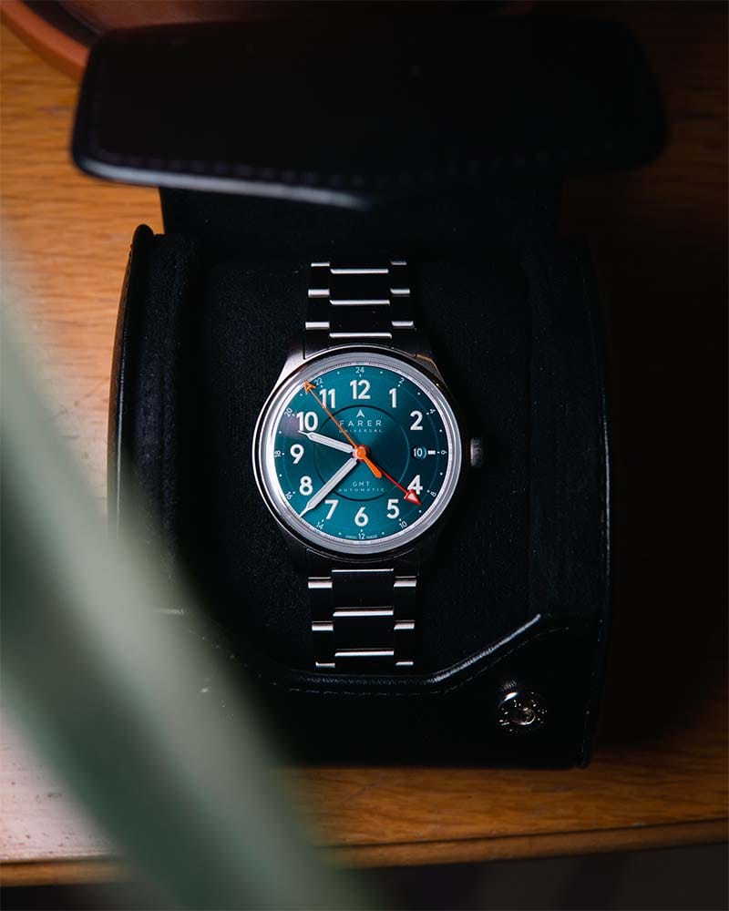 Watch Roll slider 3