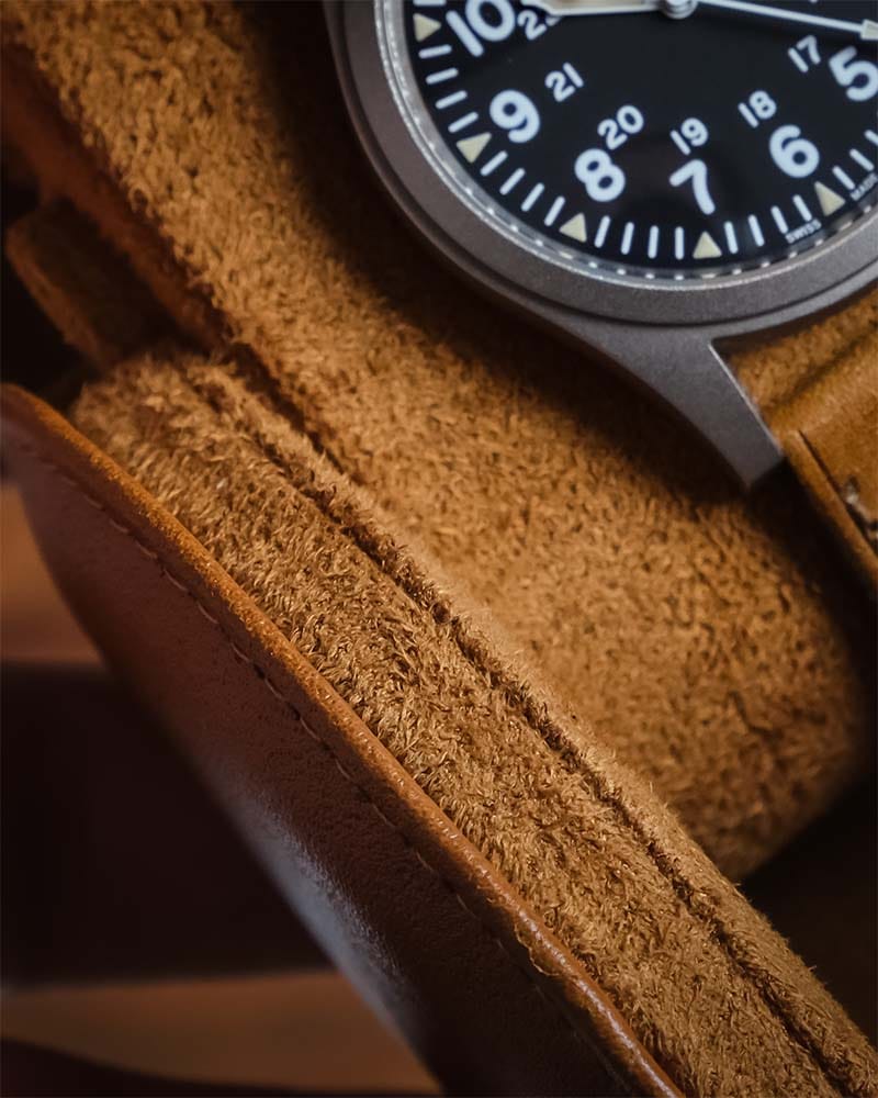 Watch Roll slider 7